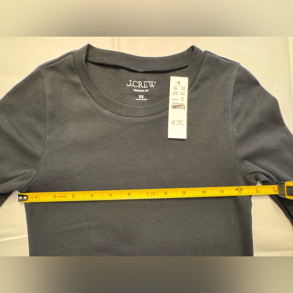 NWT J.Crew Women’s XS Perfect-Fit Long-Sleeve Crewneck T-Shirt Black - Picture 4 of 4